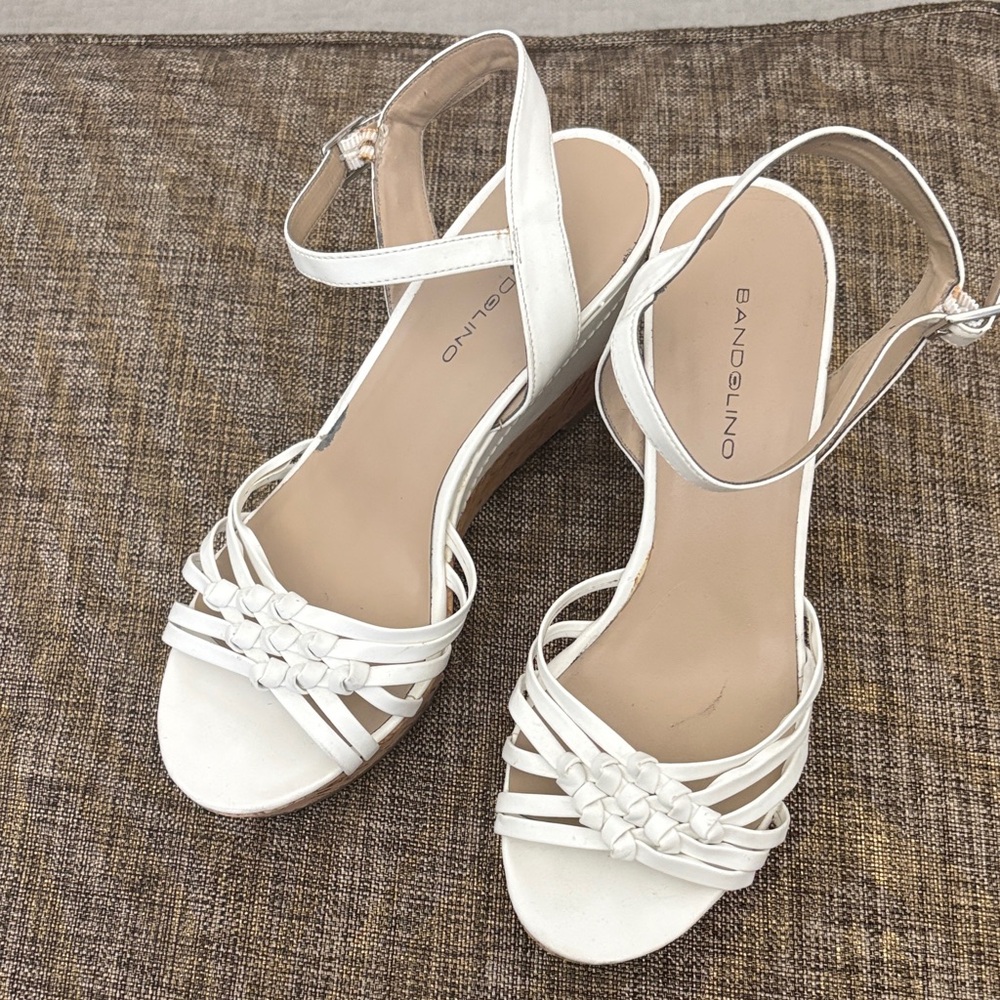 Bandolino Elegant White Strappy Sandals